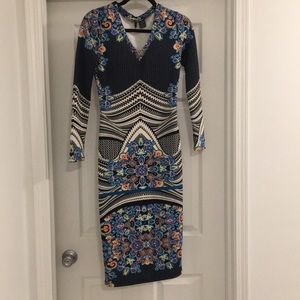 Form fitting Midi Dress